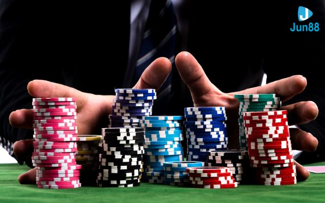 Tìm hiểu chơi poker là gì